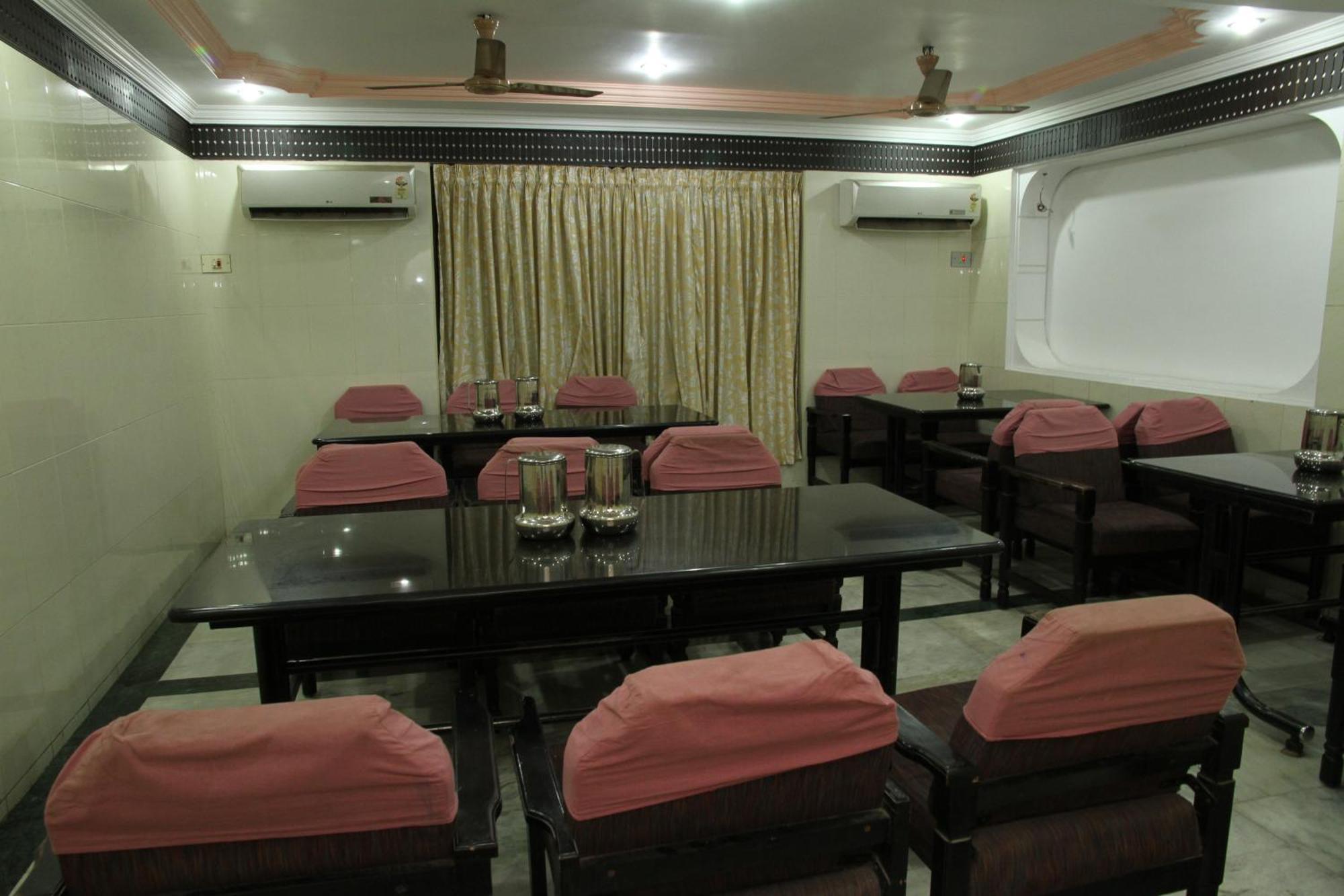 Hotel Sangam Канниякумари Экстерьер фото